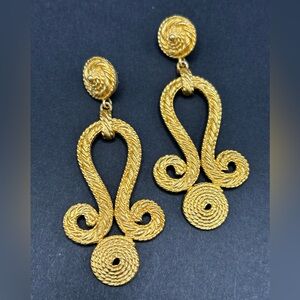 VTG 1988 J.J. Matte Gold Designer Runway Statement Earrings